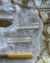 Load image into Gallery viewer, Twelve  Vintage Glass Knife Rests