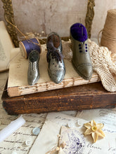 Load image into Gallery viewer, Victorian Style Pin Cushion Shoes