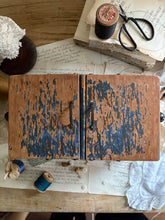 Load image into Gallery viewer, Wooden Cantilever Vintage Sewing Box