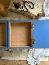 Load image into Gallery viewer, Wooden Cantilever Vintage Sewing Box