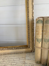 Load image into Gallery viewer, Antique Cream Frame
