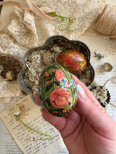 Load image into Gallery viewer, Pair Vintage Papier Mache' Eggs