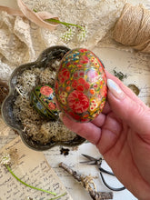 Load image into Gallery viewer, Pair Vintage Papier Mache' Eggs