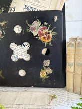 Load image into Gallery viewer, Antique Black Lacquered papier Mache Wall Holder