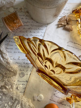 Load image into Gallery viewer, Vintage Amber Glass Dish Set