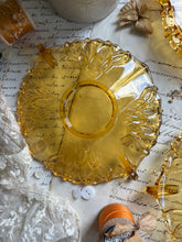 Load image into Gallery viewer, Vintage Amber Glass Dish Set