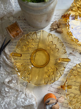 Load image into Gallery viewer, Vintage Amber Glass Dish Set