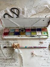 Load image into Gallery viewer, Childs Vintage Paint Set Tin