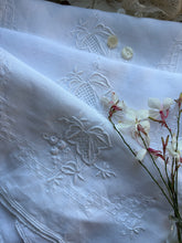 Load image into Gallery viewer, Set of 8 Vintage Linen-Cotton Napkins