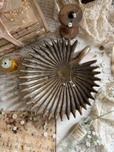 Load image into Gallery viewer, Gold Metal Palm Dish