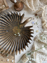 Load image into Gallery viewer, Gold Metal Palm Dish