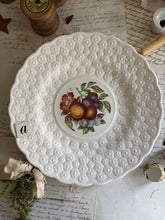Load image into Gallery viewer, Vintage Copeland Alden Spode Luncheon Plates
