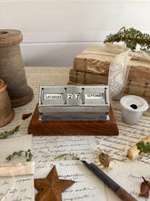 Load image into Gallery viewer, Vintage Perpetual Desk Calendar