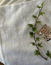 Load image into Gallery viewer, White Damask Cotton Napkins
