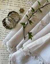 Load image into Gallery viewer, Vintage EPNS Napkin Rings
