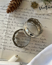 Load image into Gallery viewer, Vintage EPNS Napkin Rings
