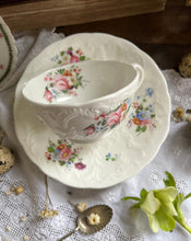 Load image into Gallery viewer, Floral China Teacup and Saucer

