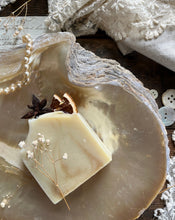 Load image into Gallery viewer, Mother of Pearl Shell Dish
