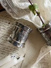 Load image into Gallery viewer, Two Vintage Napkin Rings
