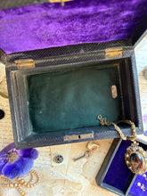 Load image into Gallery viewer, Vintage Leather Jewellery Box
