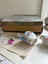 Load image into Gallery viewer, Vintage Children&#39;s Floral Tea Set

