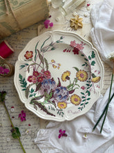 Load image into Gallery viewer, Wedgewood Etruria Floral Plate
