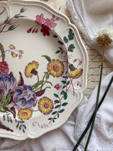 Load image into Gallery viewer, Wedgewood Etruria Floral Plate
