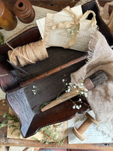 Load image into Gallery viewer, Georgian Oak Cutlery Tray with Shaped Sides &amp; Carry Handles
