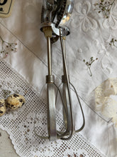 Load image into Gallery viewer, Vintage Boxed Prestige Hand Whisk

