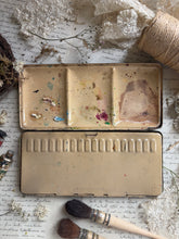 Load image into Gallery viewer, Vintage Winsor &amp; Newton Metal Watercolour Paint Tin

