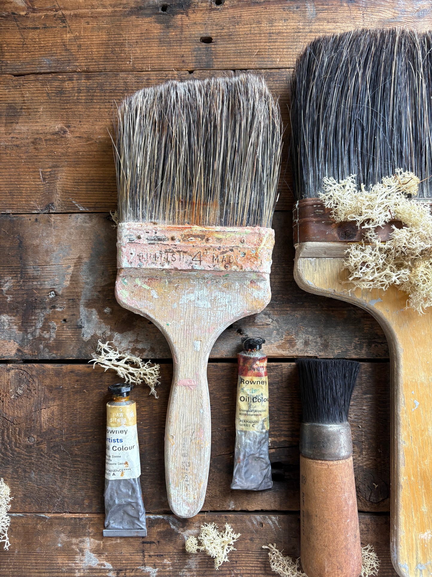 Set of Three Old Decorators  Brushes