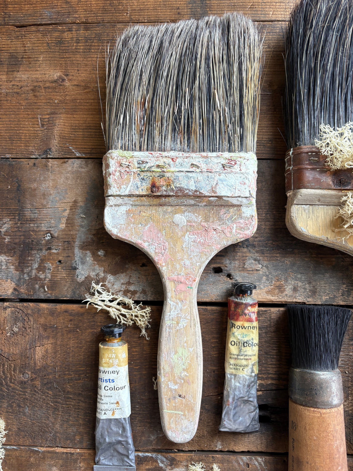 Set of Three Old Decorators  Brushes