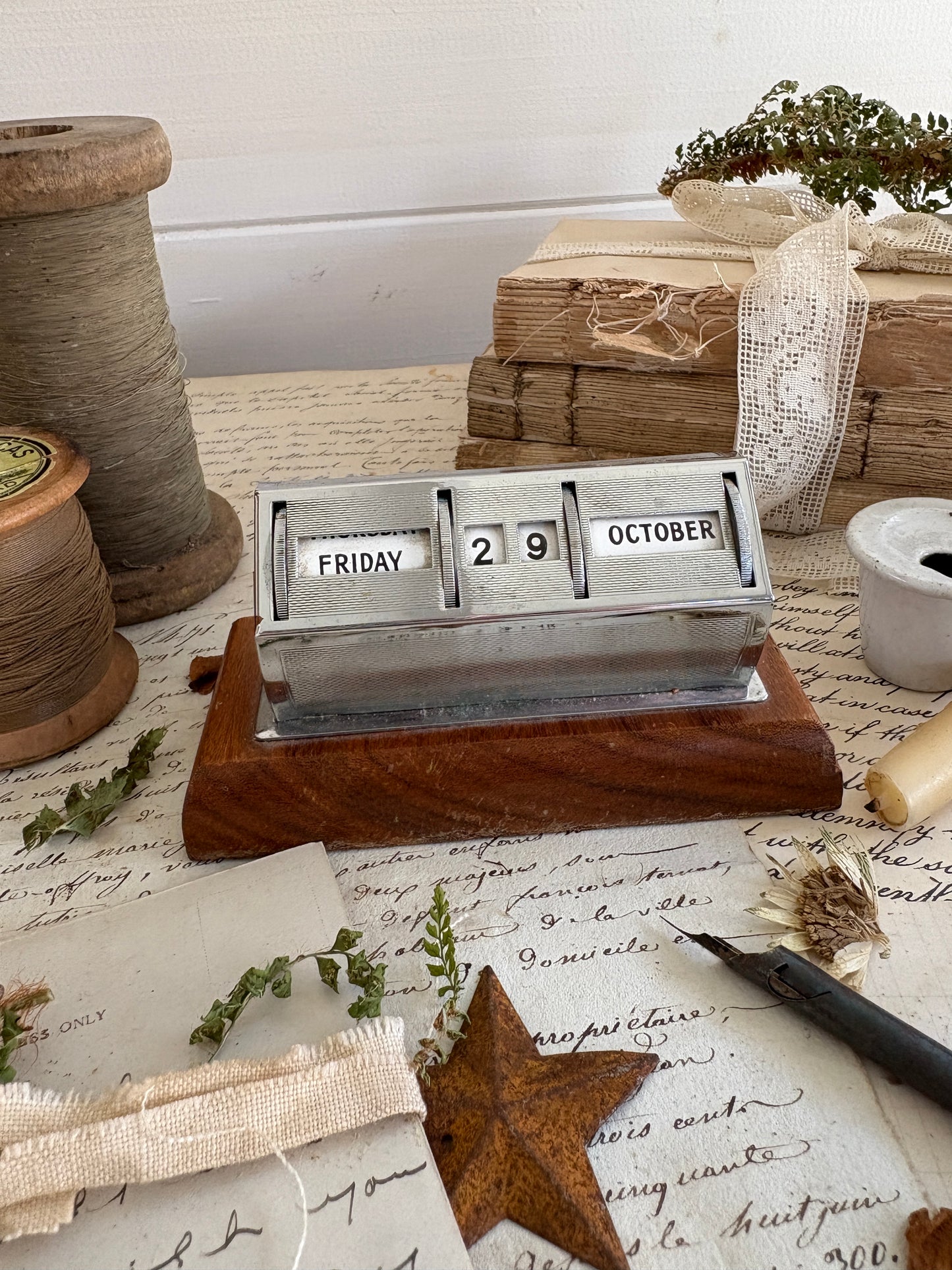 Vintage Perpetual Desk Calendar