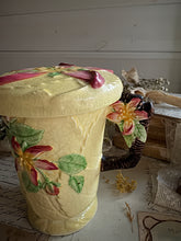 Load image into Gallery viewer, Vintage Carlton Ware Chocolate Mugs
