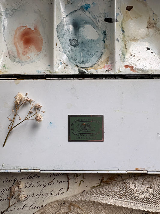 Vintage Winsor & Newton Portable Watercolour Paint Tin