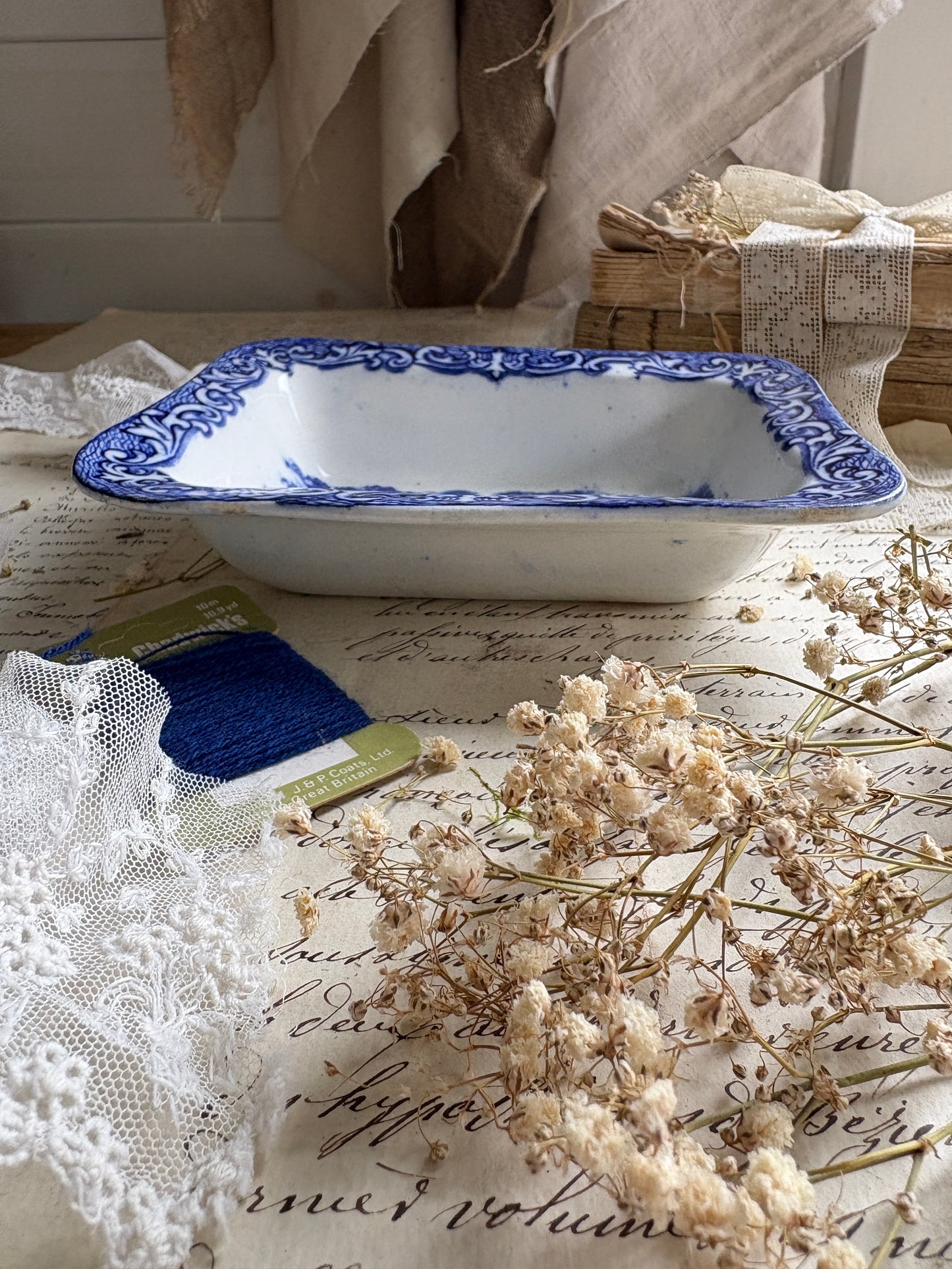 Vintage Blue & White Shredded Wheat Dish