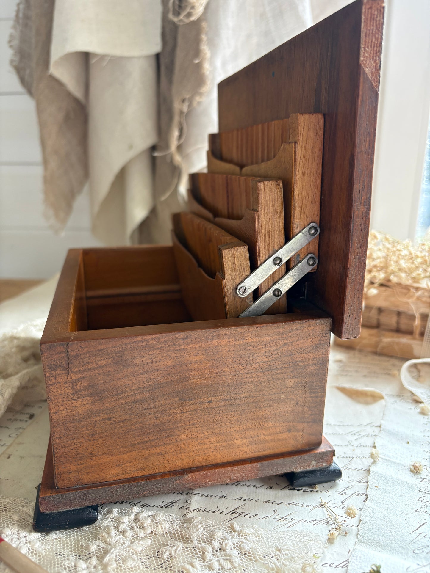 Rare 1930s Art Deco Cantilever Cigarette Dispenser Box