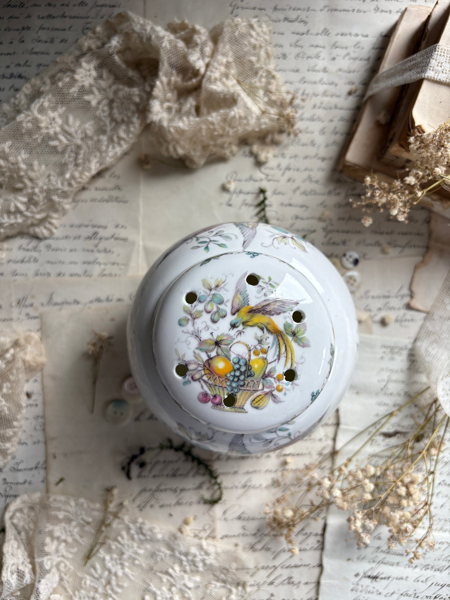 Woods of Windsor Pot Pourri Jar