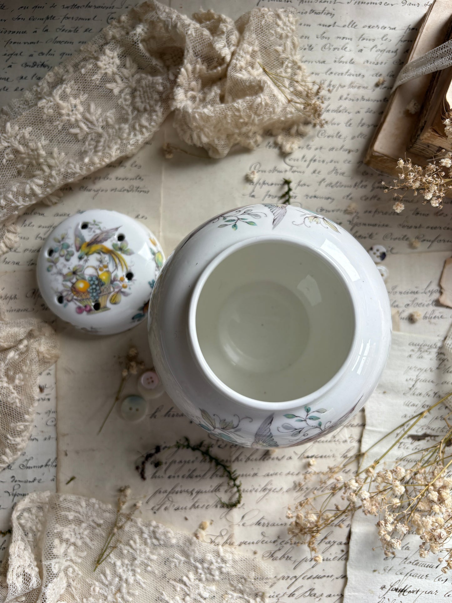 Woods of Windsor Pot Pourri Jar