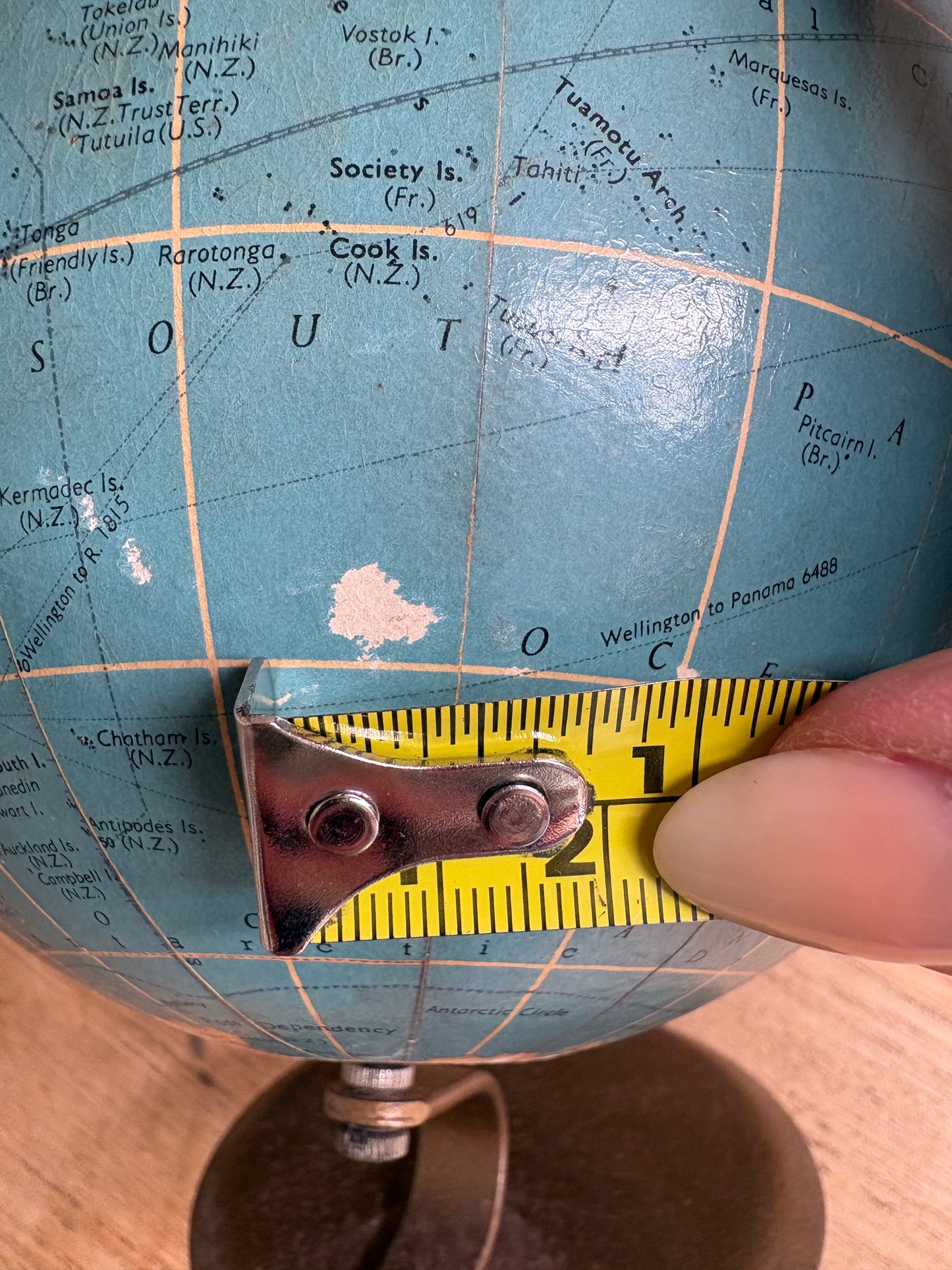 Vintage 1950s Philips London Library Globe