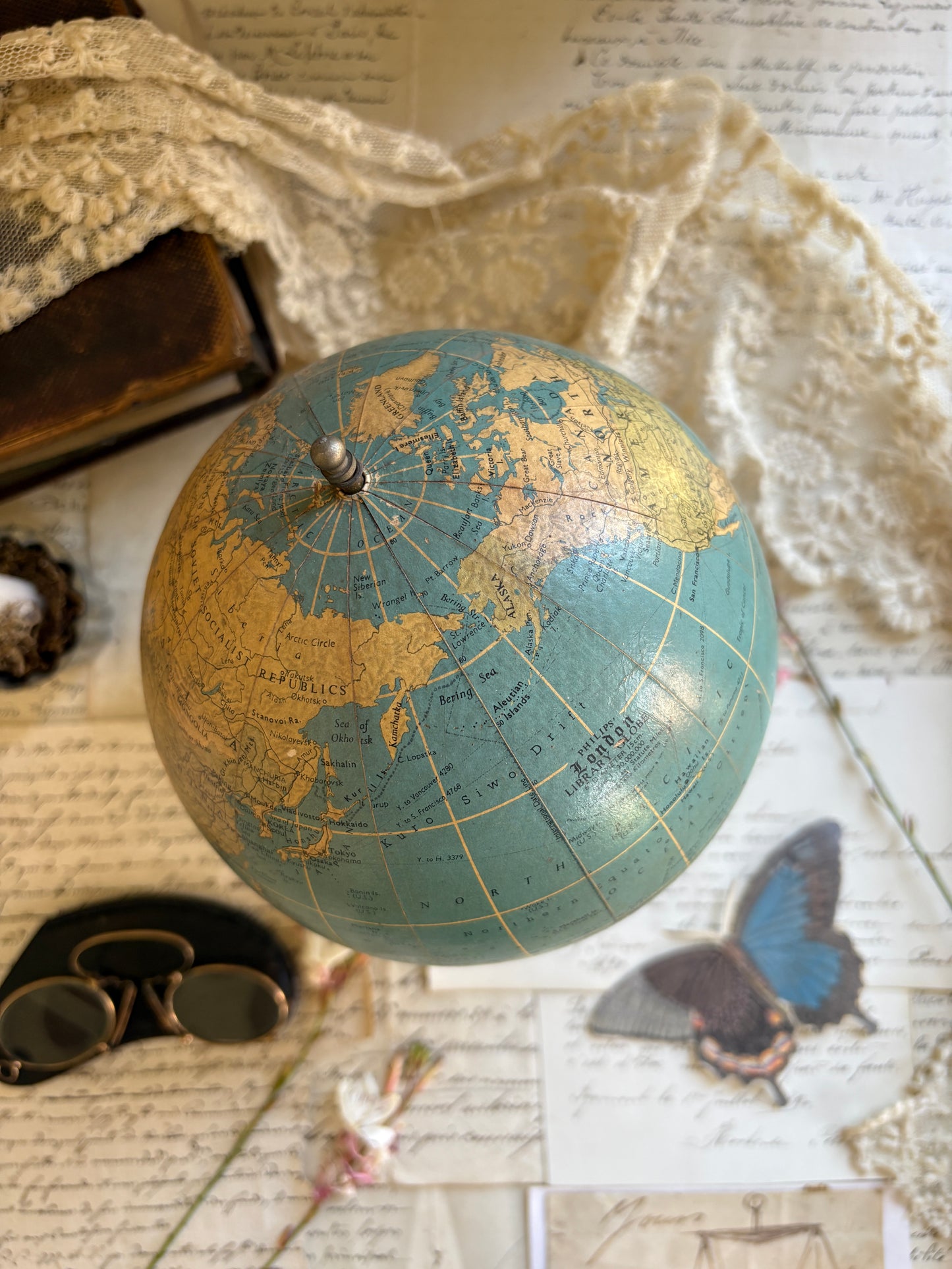 Vintage 1950s Philips London Library Globe