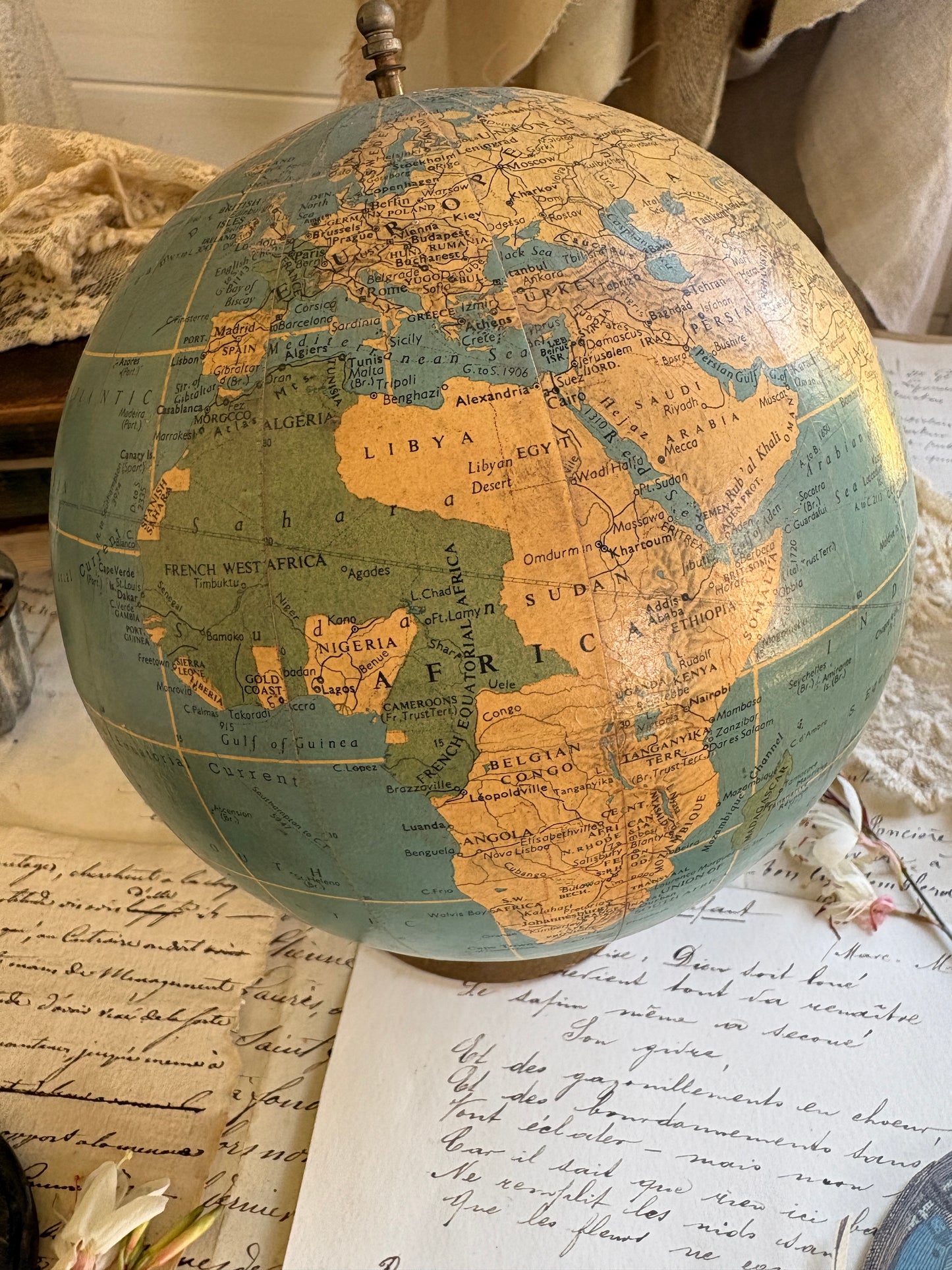 Vintage 1950s Philips London Library Globe