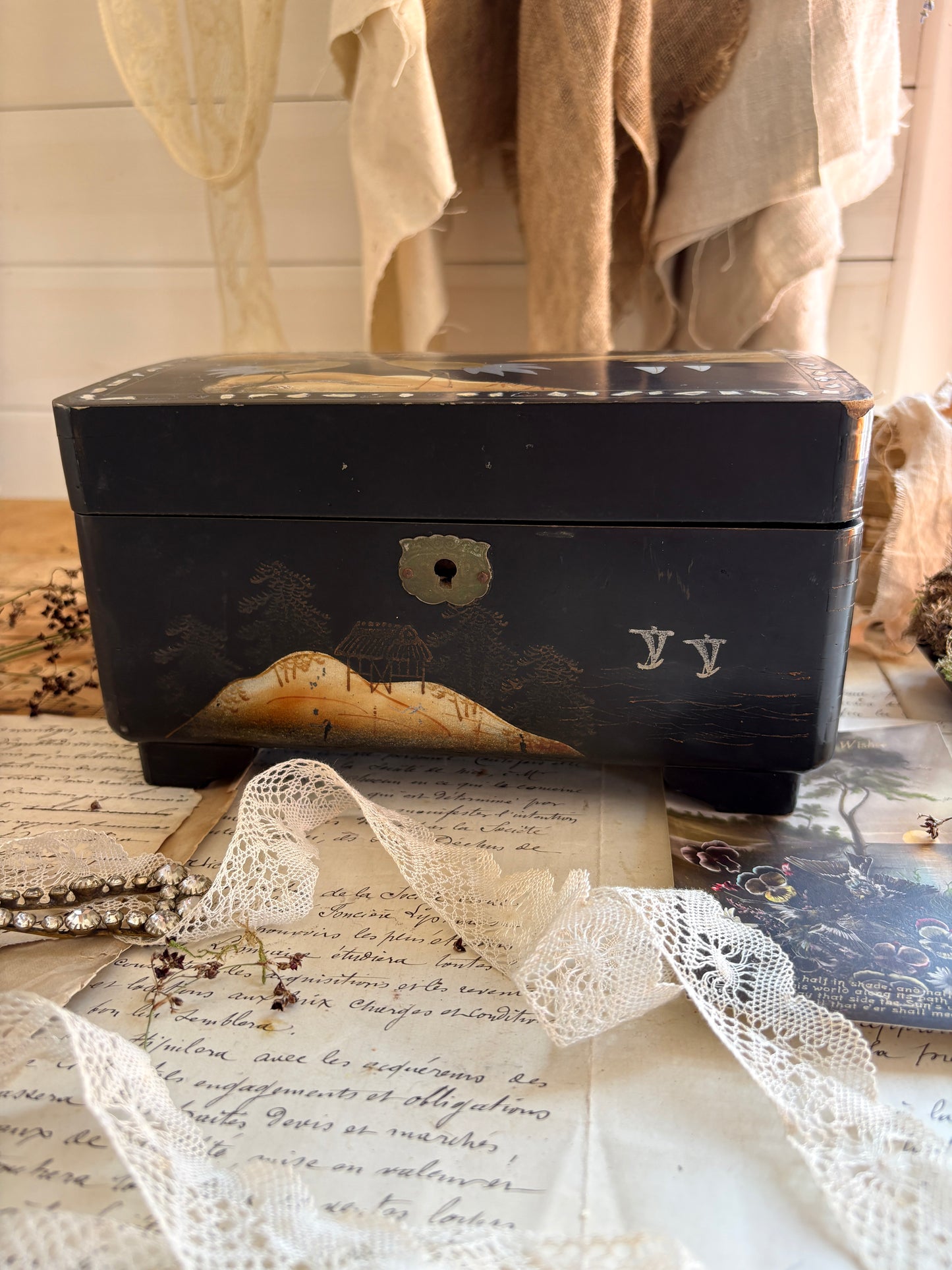 Vintage Japanese Lacquer Musical Jewellery Box