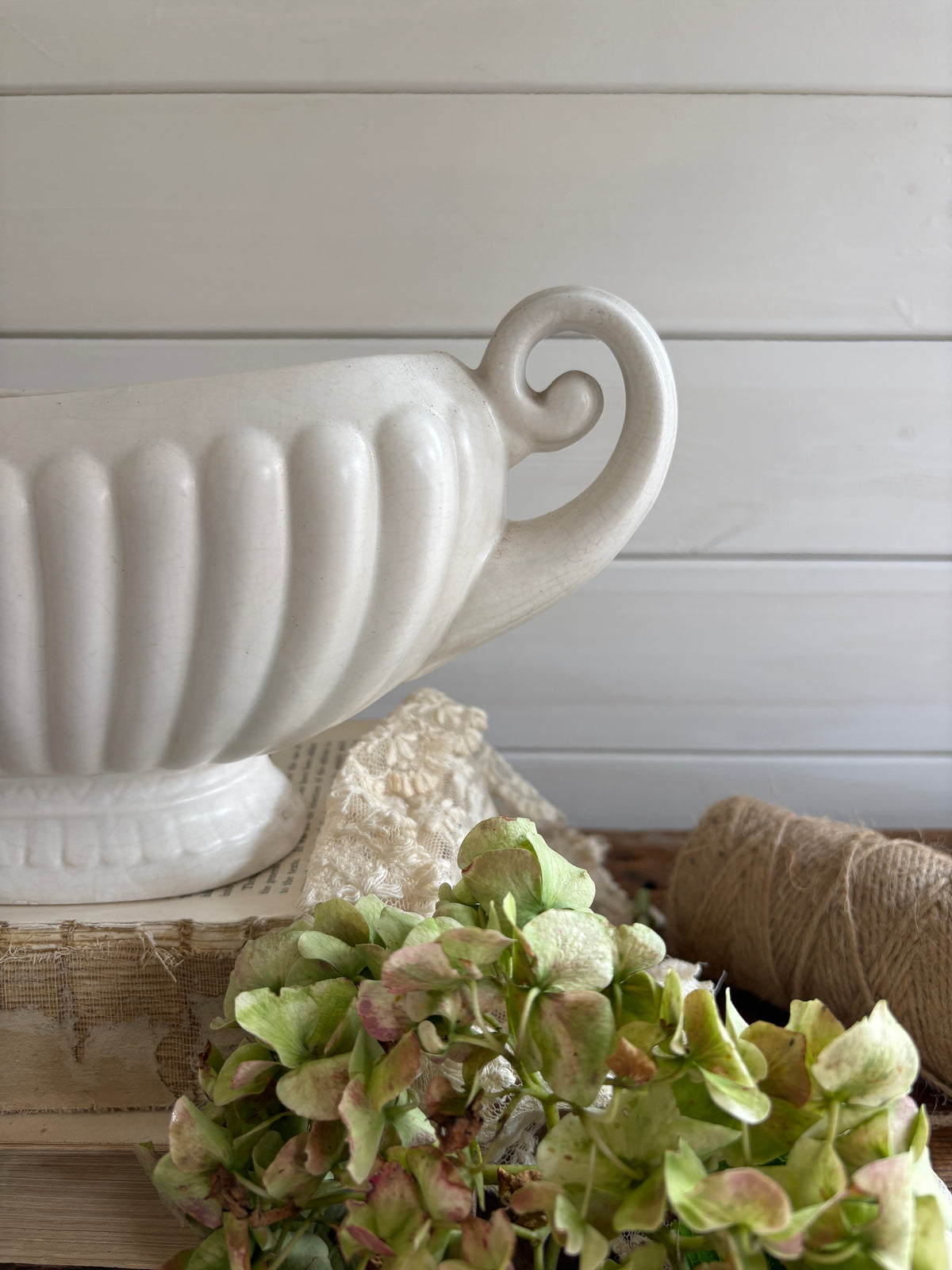 Vintage Shorter & Son Ribbed Mantle Vase