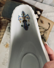 Load image into Gallery viewer, Vintage Swan Gravy Boat
